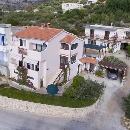 Tanja Διαμέρισμα *